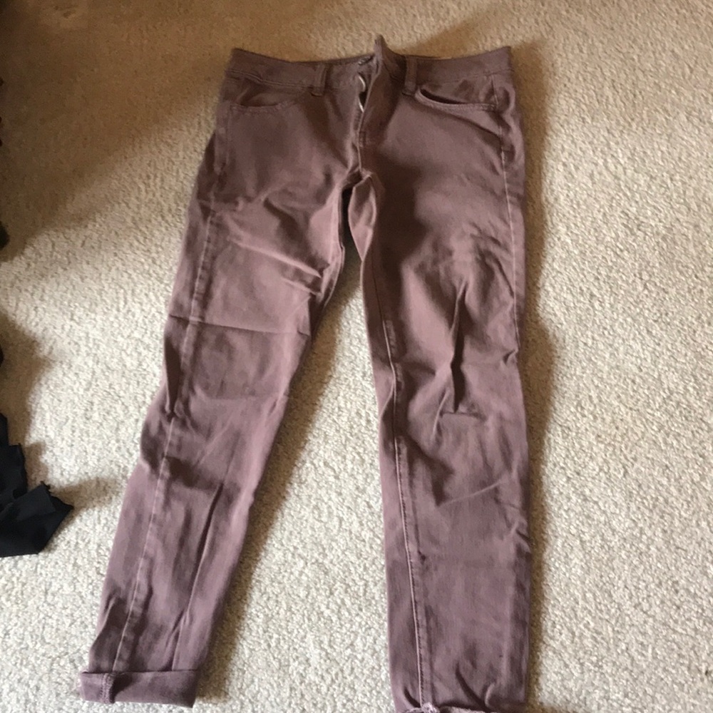Super cute comfy jegging from American Eagle.